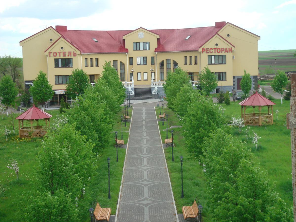 Hotel - Restaurant "Lion'S Heart" Velyka Omelyana Exterior photo