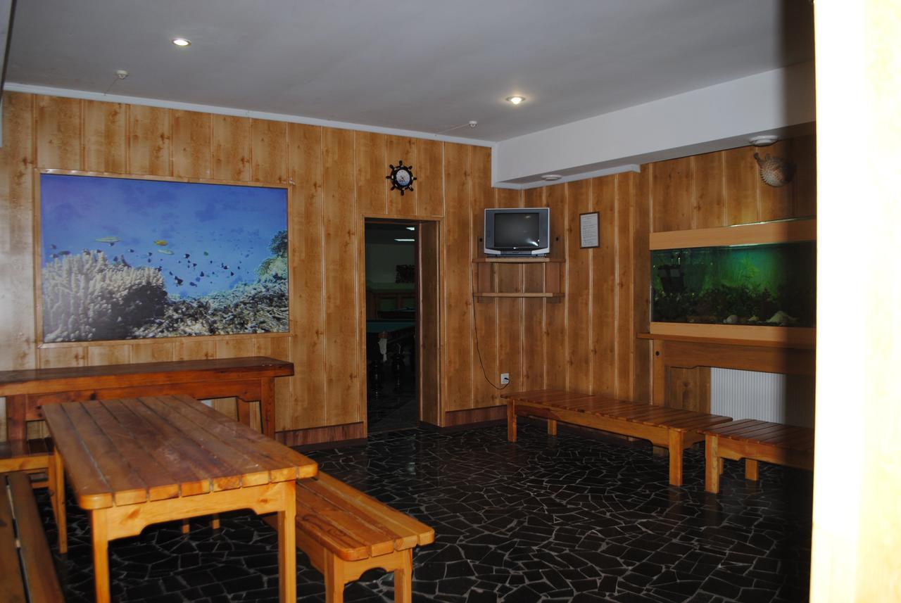 Hotel - Restaurant "Lion'S Heart" Velyka Omelyana Exterior photo